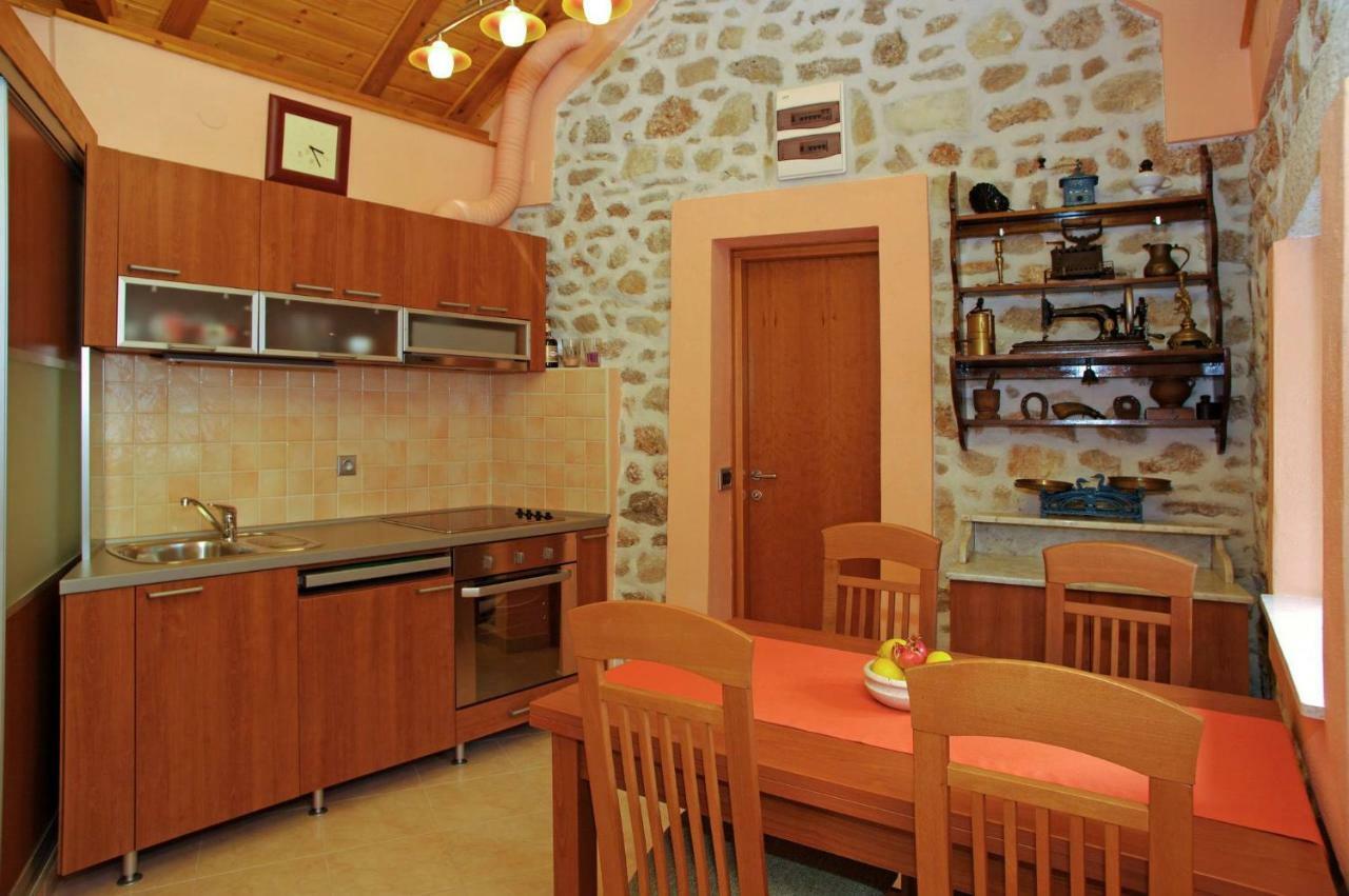 Apartment Menego A2 Bol-Center, Croatia Exterior photo