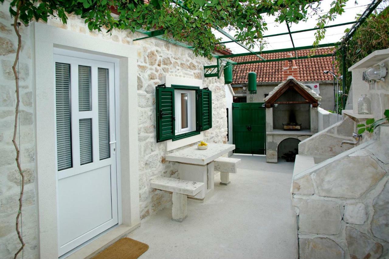 Apartment Menego A2 Bol-Center, Croatia Exterior photo